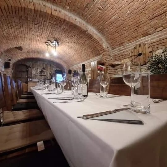 Brick Pub & Restaurant