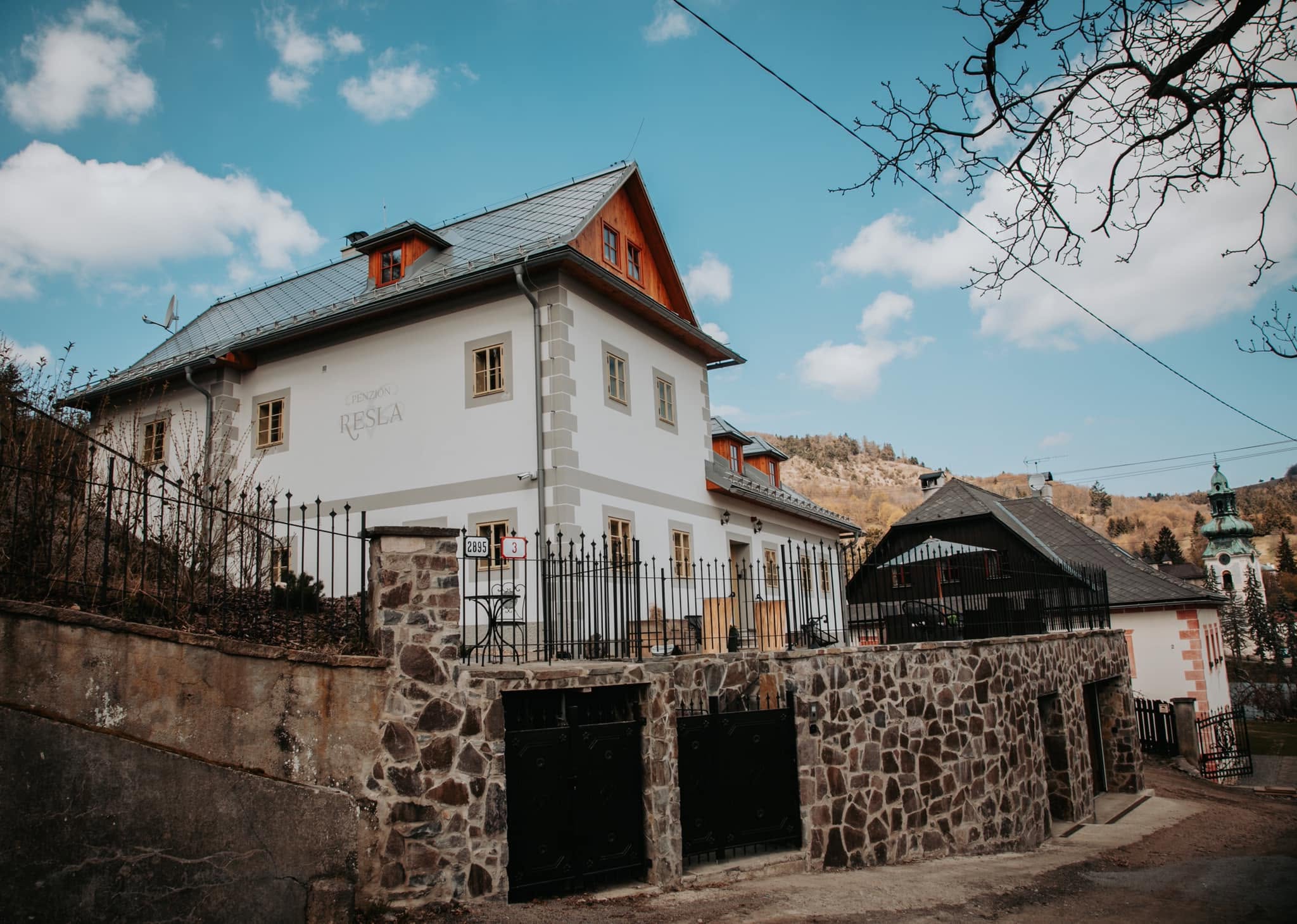Resla Residence – ubytovanie v historickom srdci Banskej Štiavnice