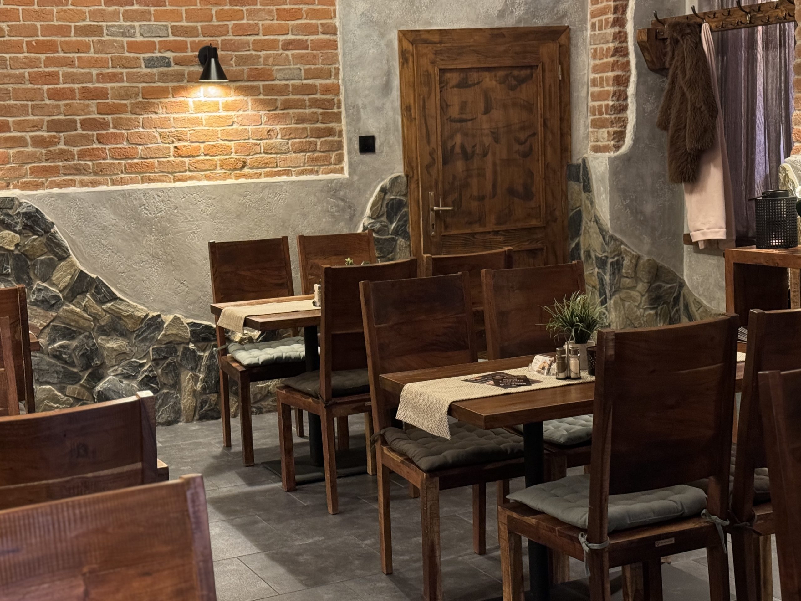 Brick Pub & Restaurant