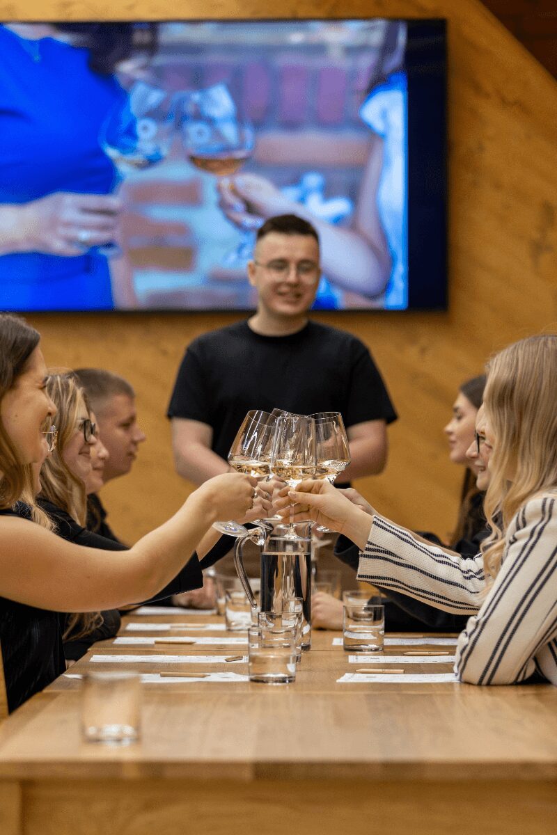 Degustácia vína vo vinárstve Carpate Diem