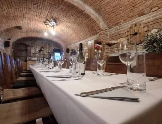 Brick Pub & Restaurant