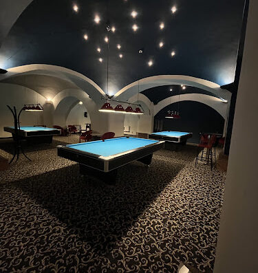 MAMUT Club – Bowling, biliard a šípky